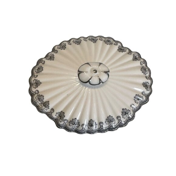 Spode Fleur De Lys Grey (Bone, Platinum Trim) Sugar Bowl with Lid Approximately - Picture 2 of 6